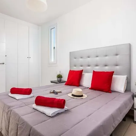 Vila Fanabe Sleeps 8 With Pool Air Con And Wifi