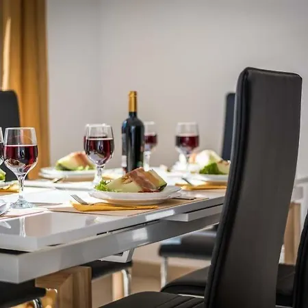 Fanabe Sleeps 8 With Pool Air Con And Wifi Vila Costa Adeje (Tenerife)