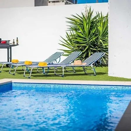 Fanabe Sleeps 8 With Pool Air Con And Wifi أذيخي