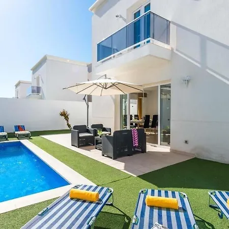 فيلة Fanabe Sleeps 8 With Pool Air Con And Wifi *